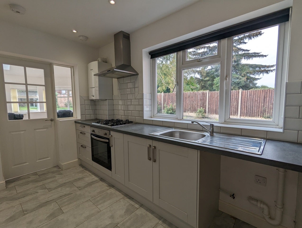 Flat Longmore Road in Shirley