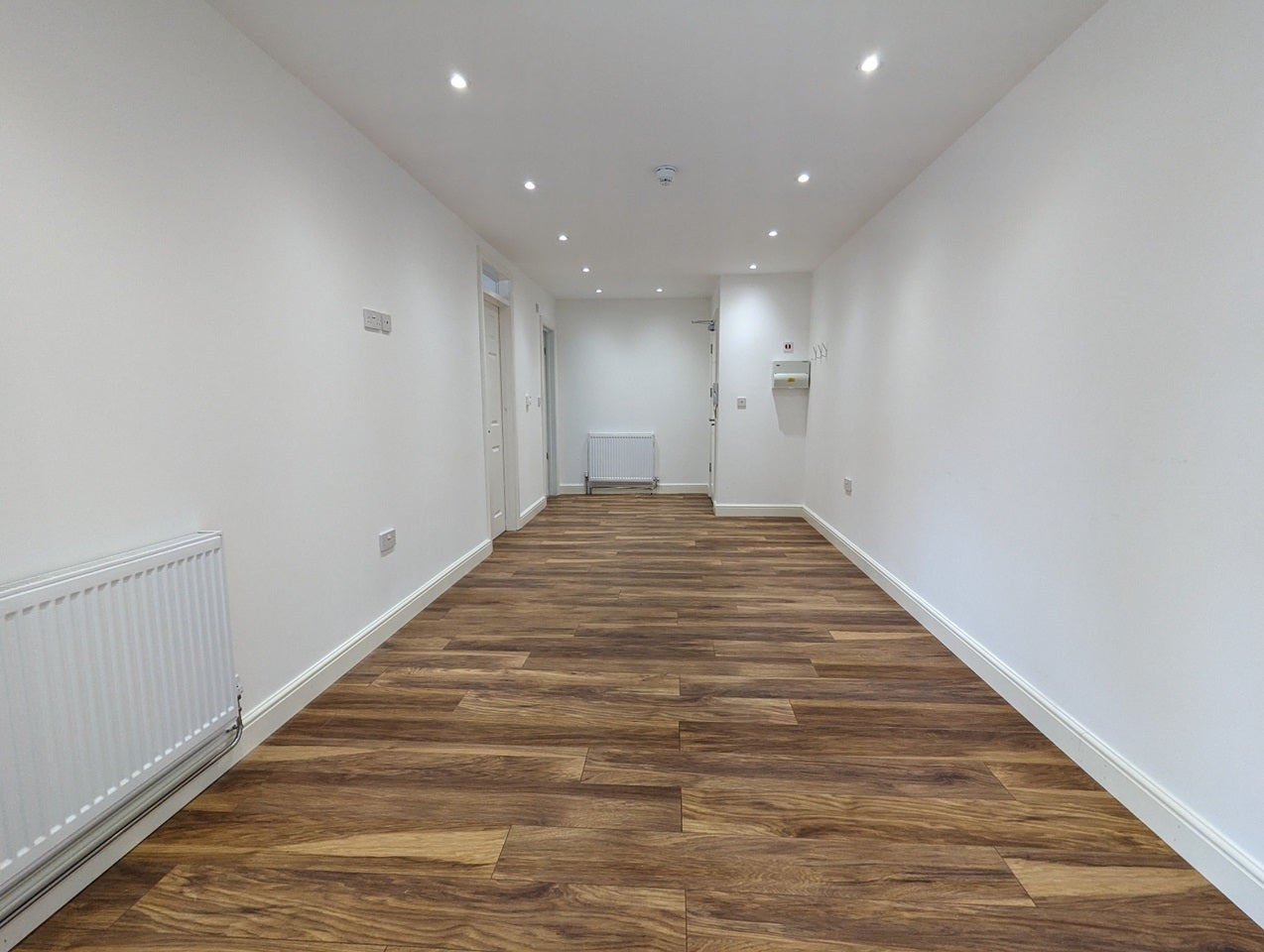 Flat Longmore Road in Shirley