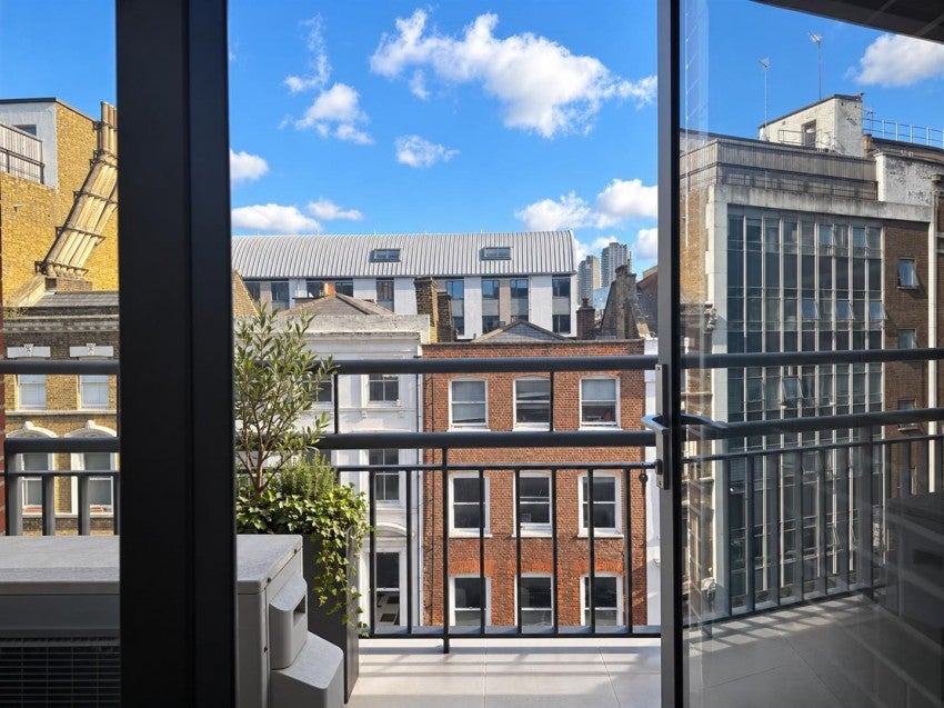 Flat Hatton Garden in Greater London