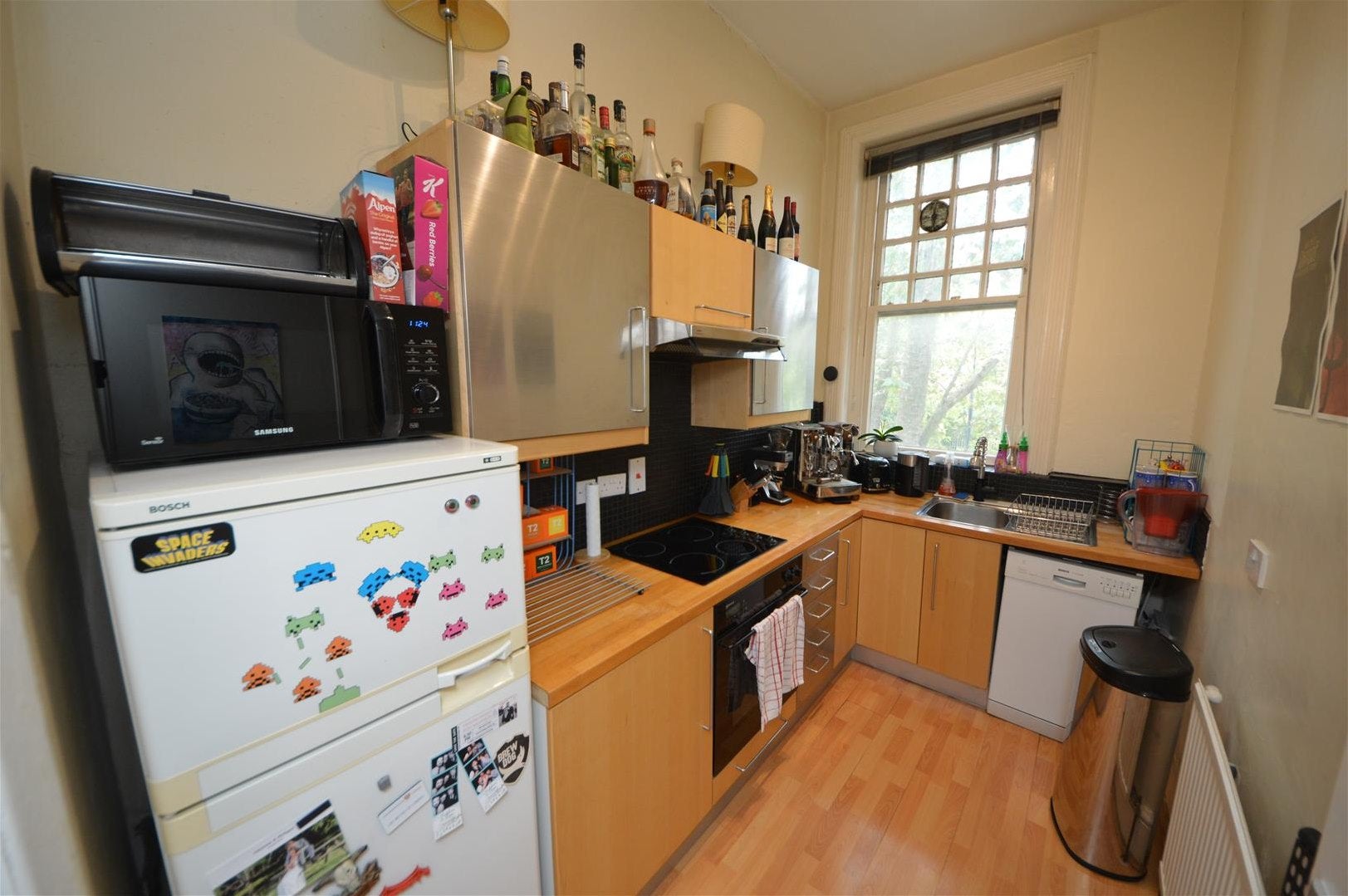 Flat Broadhurst Gardens in Greater London