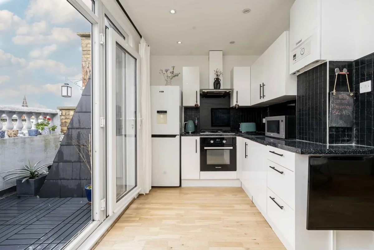 Flat Fairholme Road in Greater London