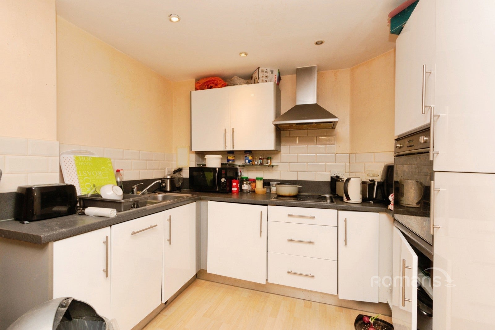 Flat Winterthur Way in Basingstoke