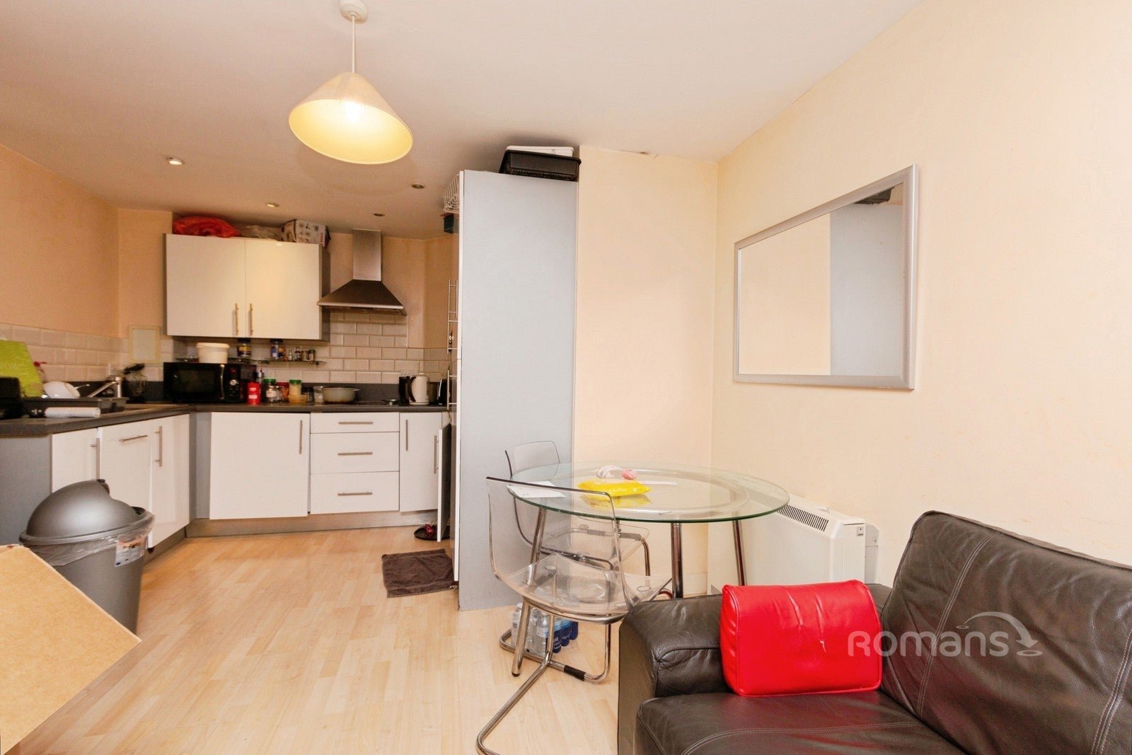 Flat Winterthur Way in Basingstoke