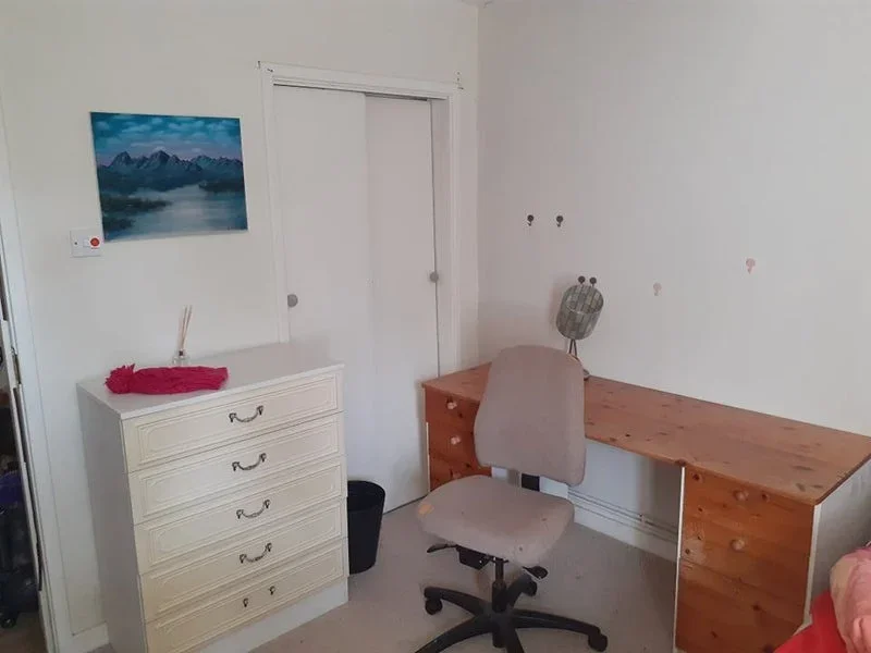 Room Sheephouse Way in Greater London
