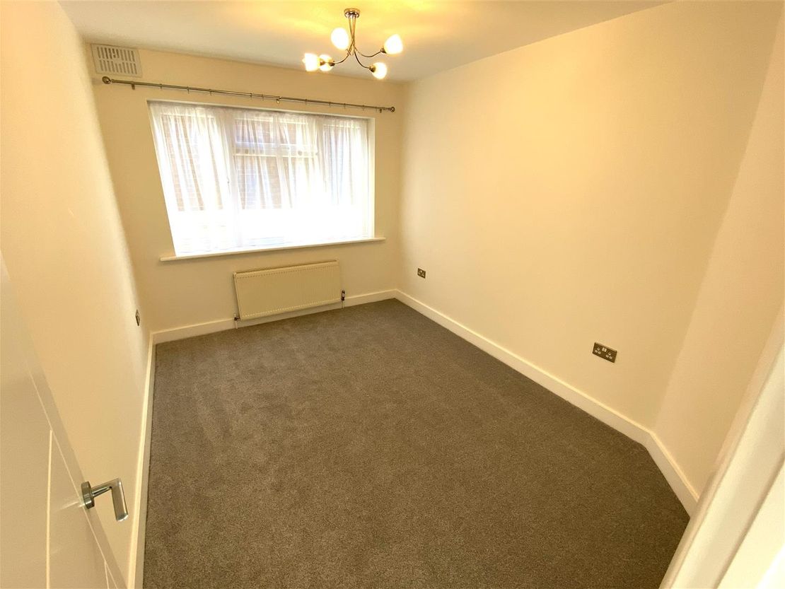 Flat Sedley Rise in Epping Forest