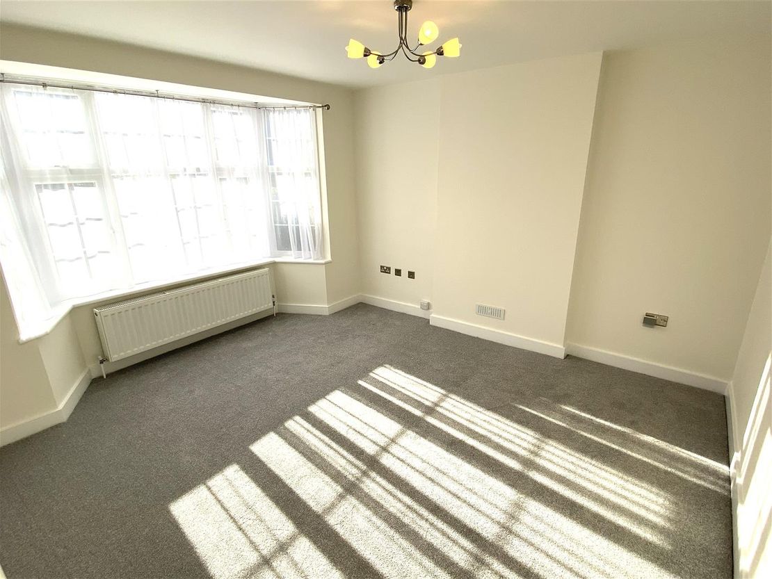 Flat Sedley Rise in Epping Forest
