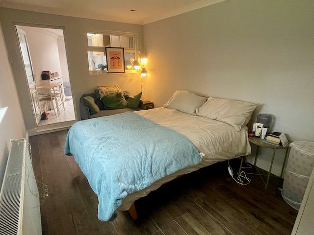 Room Emlyn Road in Greater London