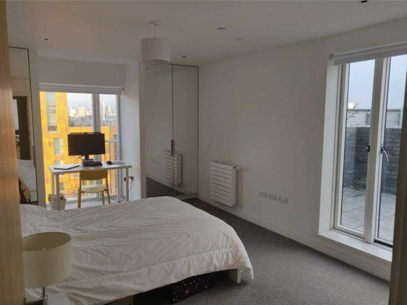 Room Maud Street in Greater London