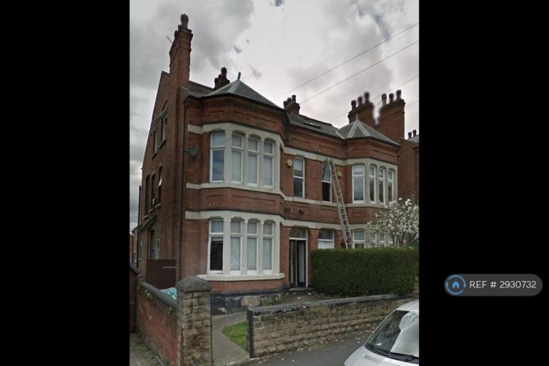 Room Premier Road in Nottingham