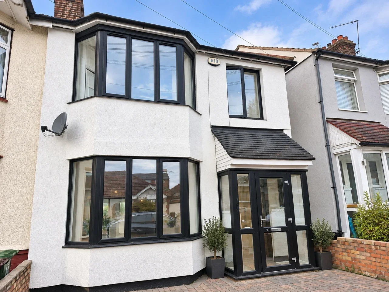 House Wadeville Avenue in Greater London