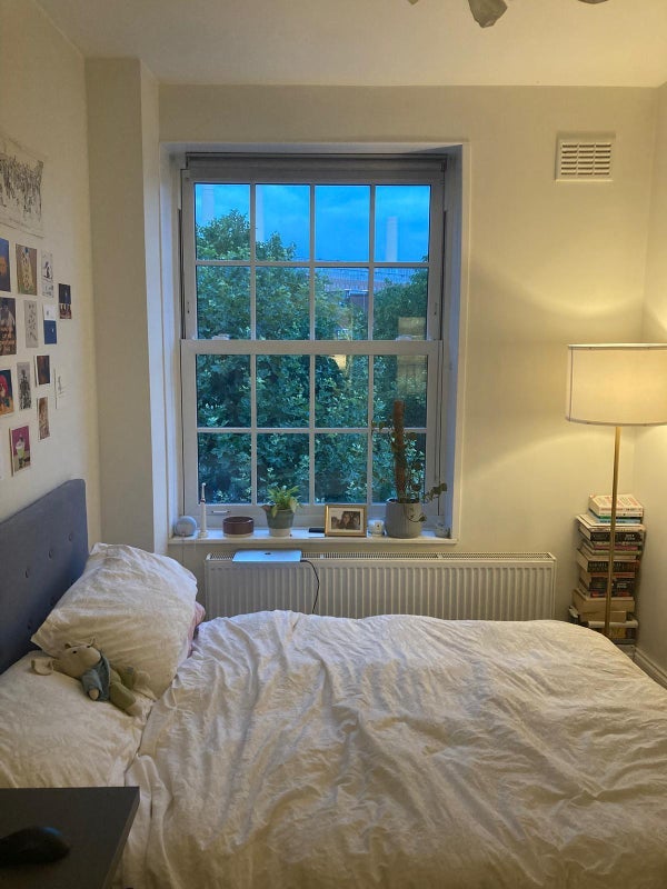 Room Thessaly Road in Greater London