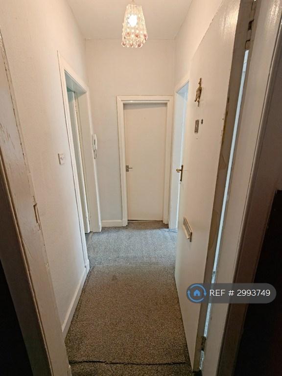 Flat Inchaffray Street in Perth