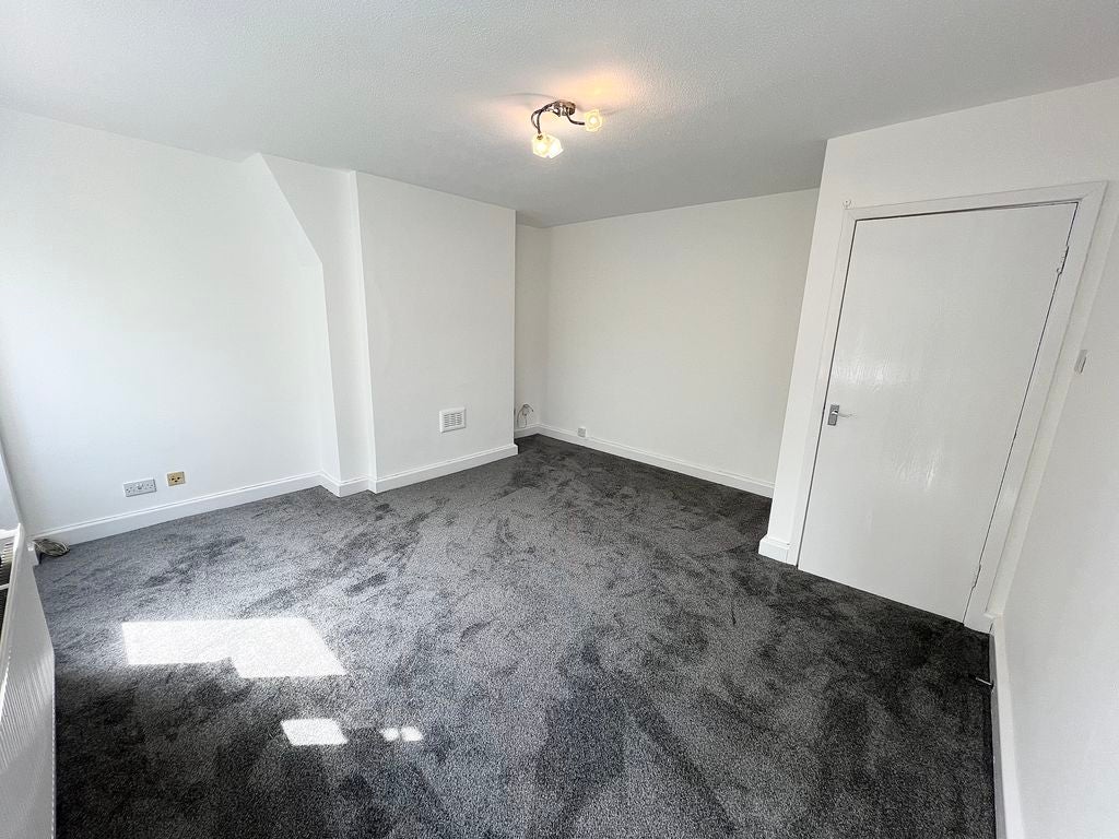 Flat Eccles New Road in Salford