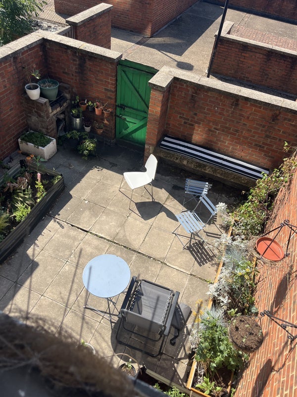 Room Crondall Street in Greater London