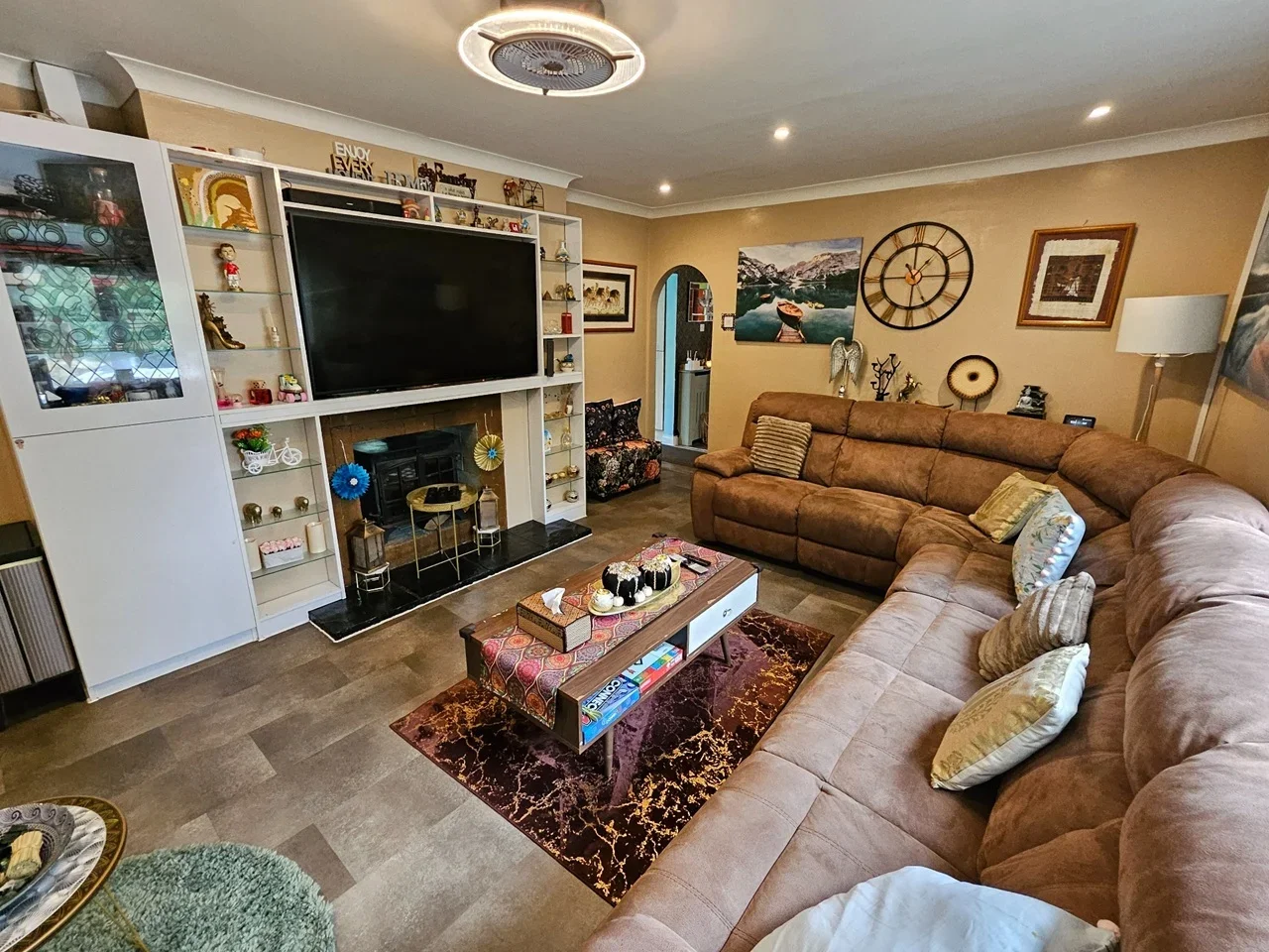 House Belmont Rise in Greater London
