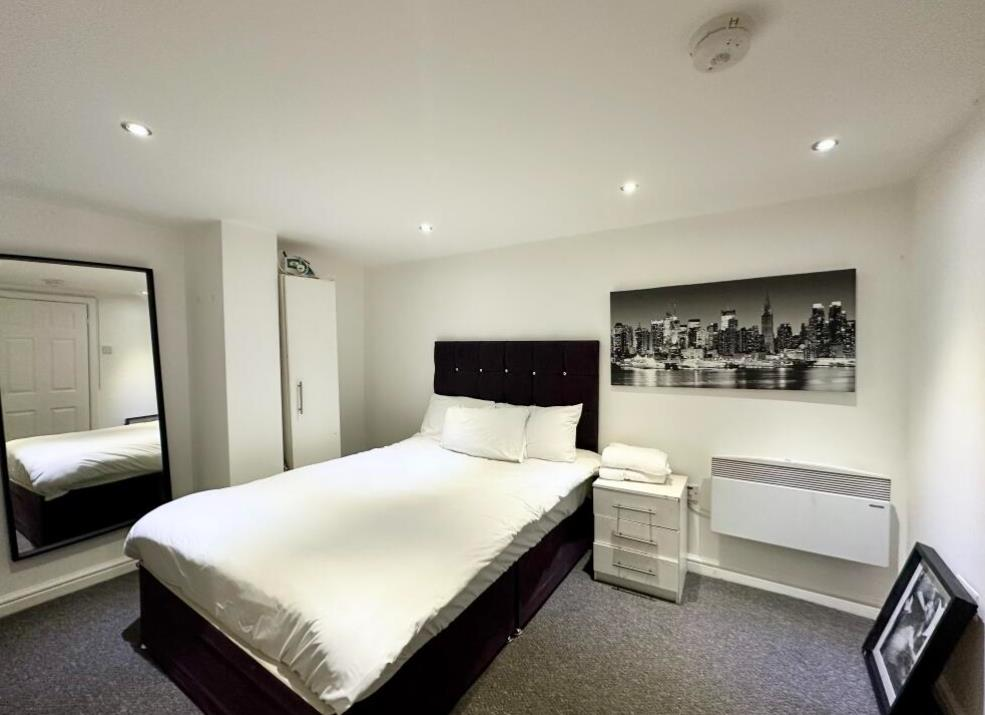 Flat Woburn Place in Greater London