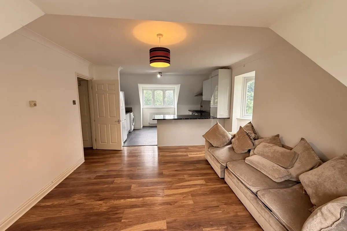 Flat Hagden Lane in Watford