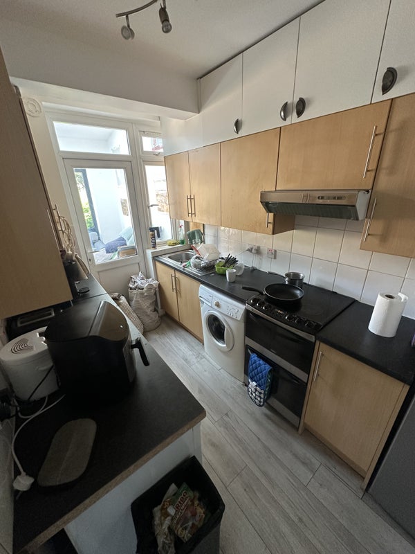 Room Cavendish Drive in Greater London