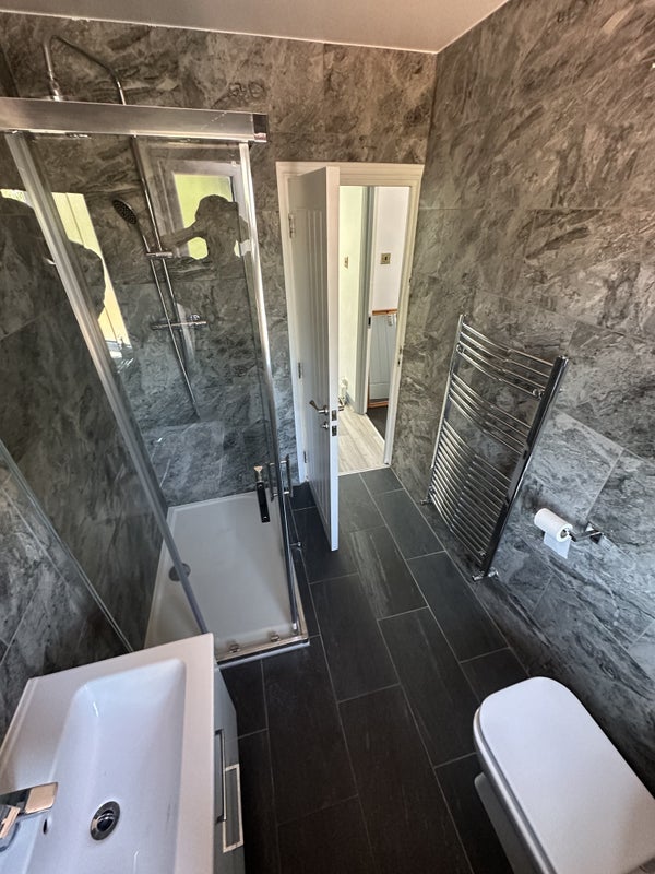 Room Cavendish Drive in Greater London