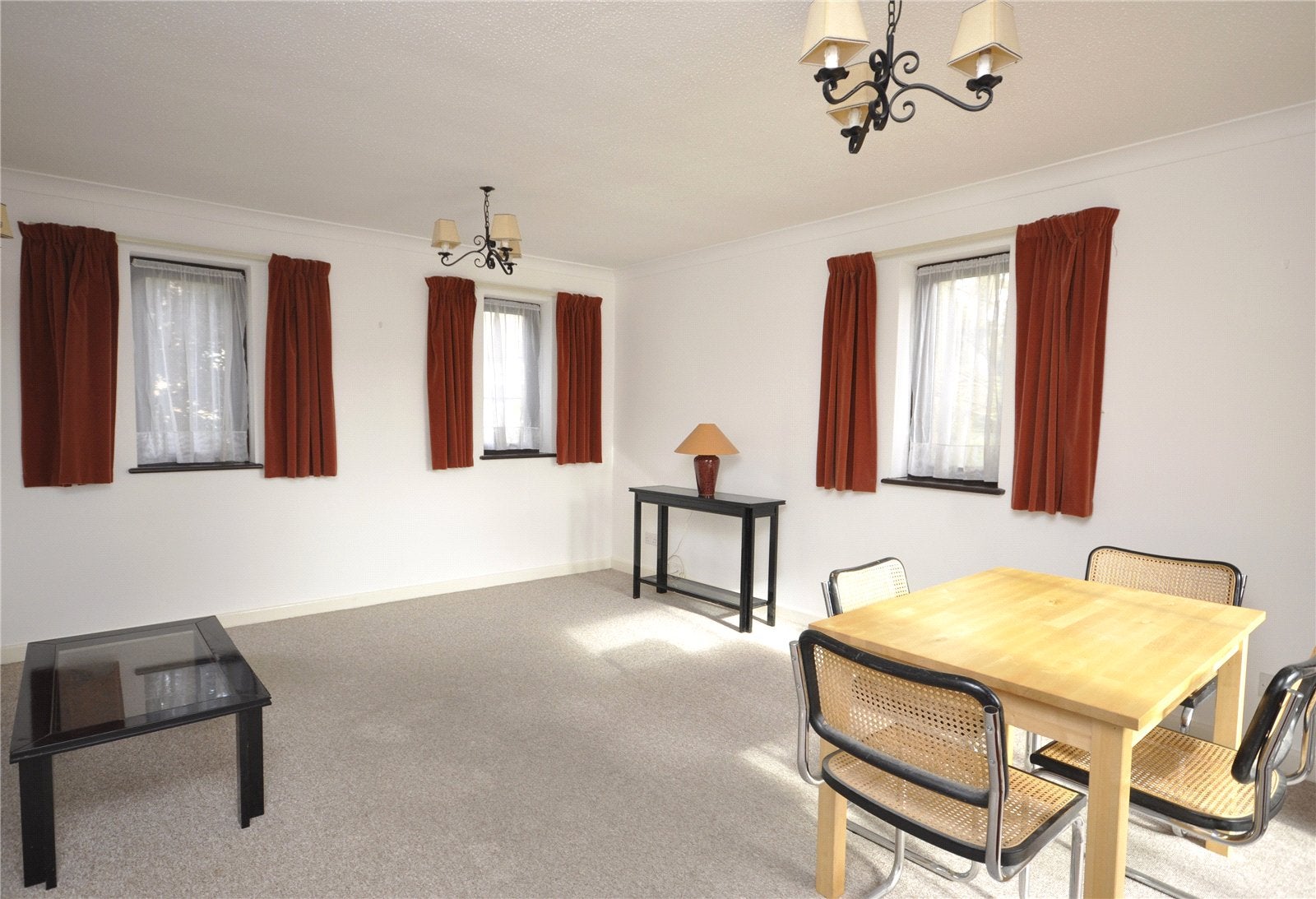 Flat Twycross Road in Waverley