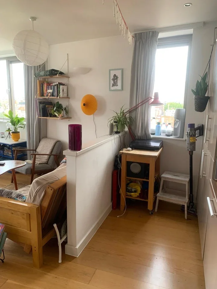 Flat Spencer Way in Greater London