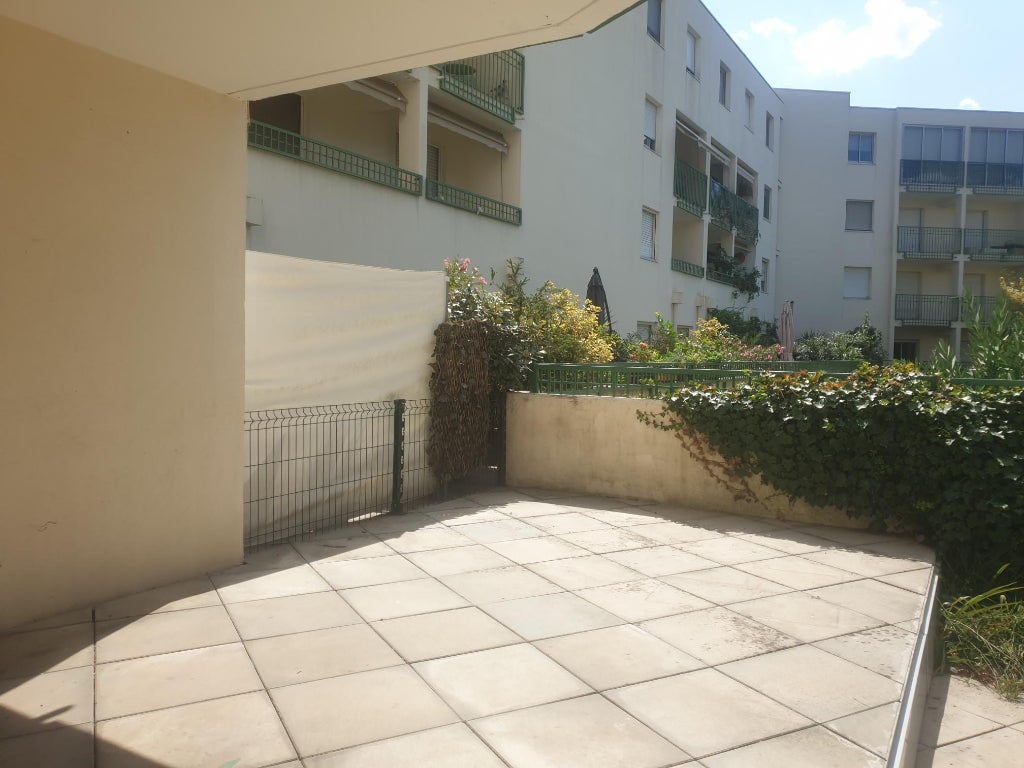 Flat Rue Matisse in Nîmes