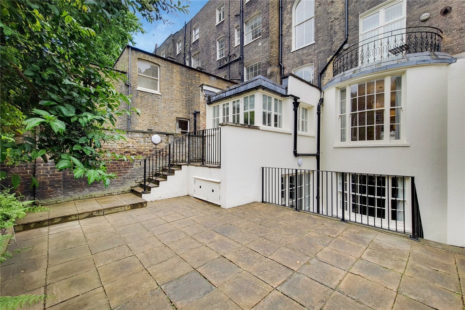 Flat Bedford Place in Greater London