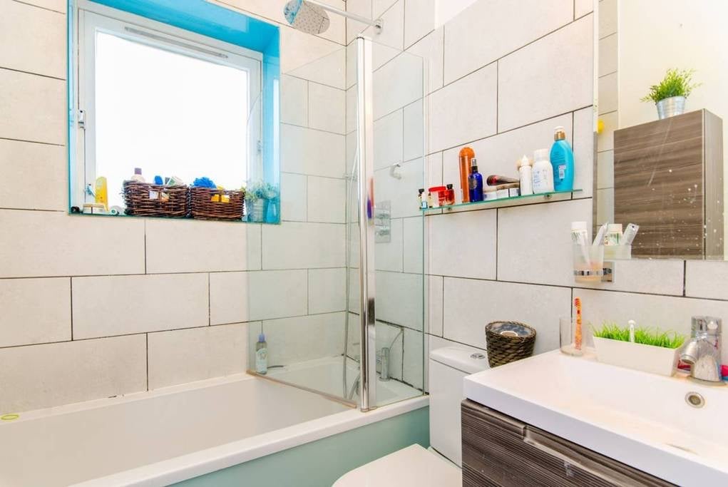 Flat Tollington Way in Greater London