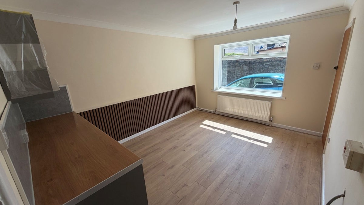 Flat Worcester Street in Brynmawr