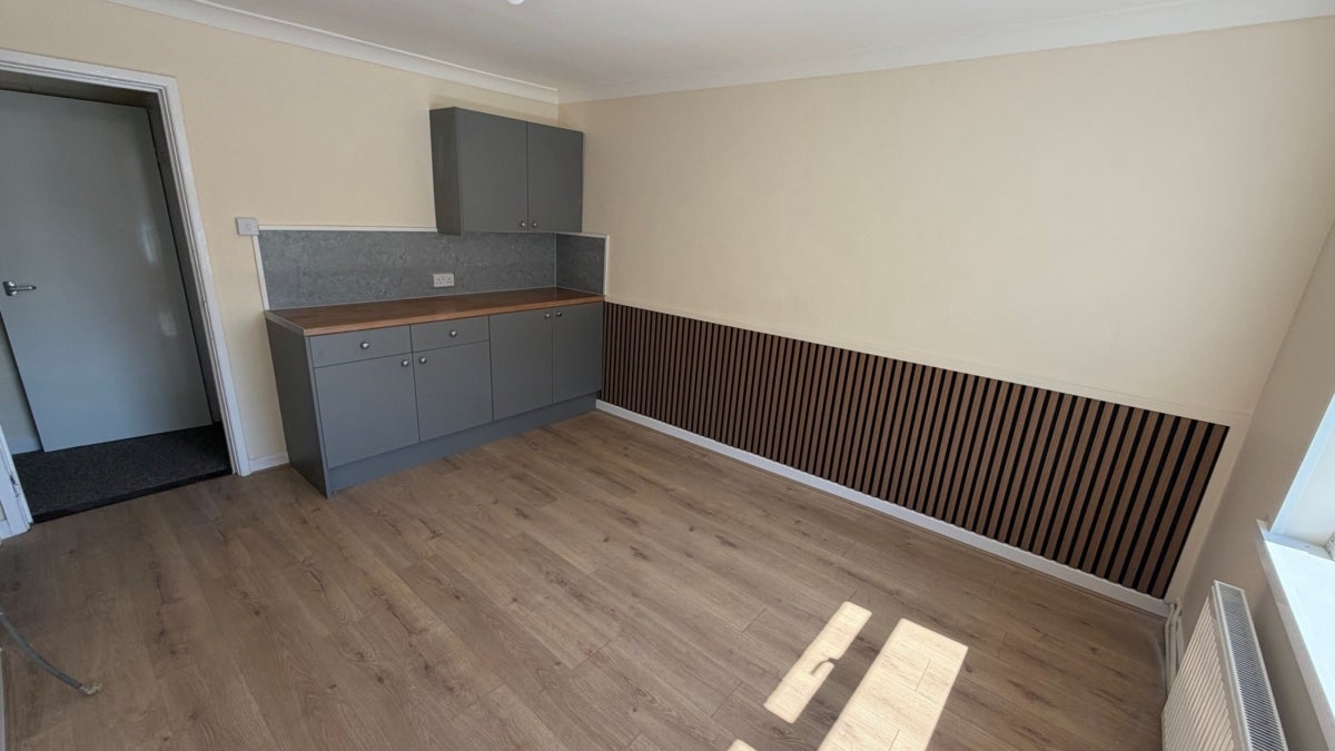 Flat Worcester Street in Brynmawr