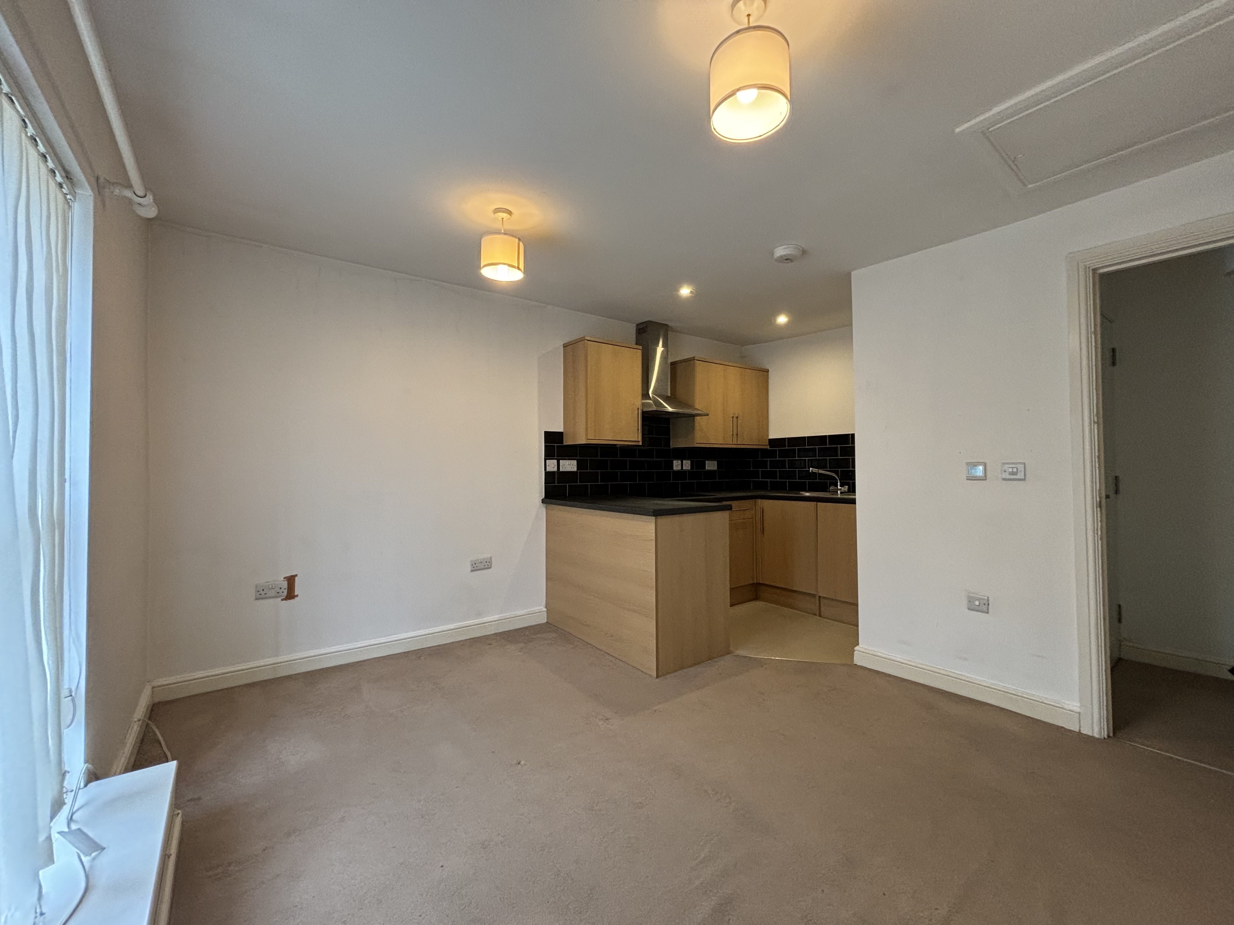 Flat Bath Road in Cheltenham