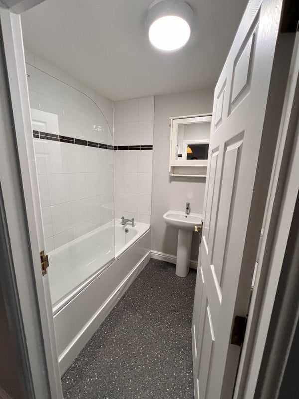 Room New Road in Uttlesford