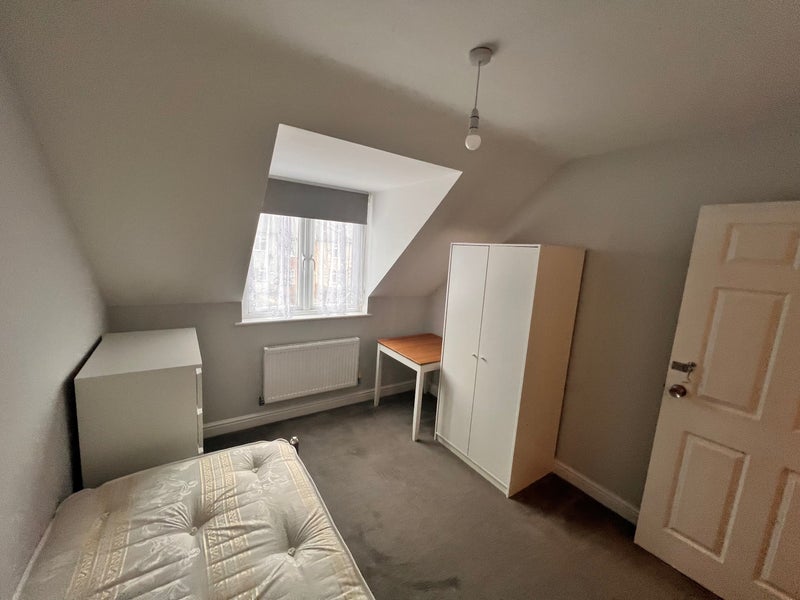 Room New Road in Uttlesford