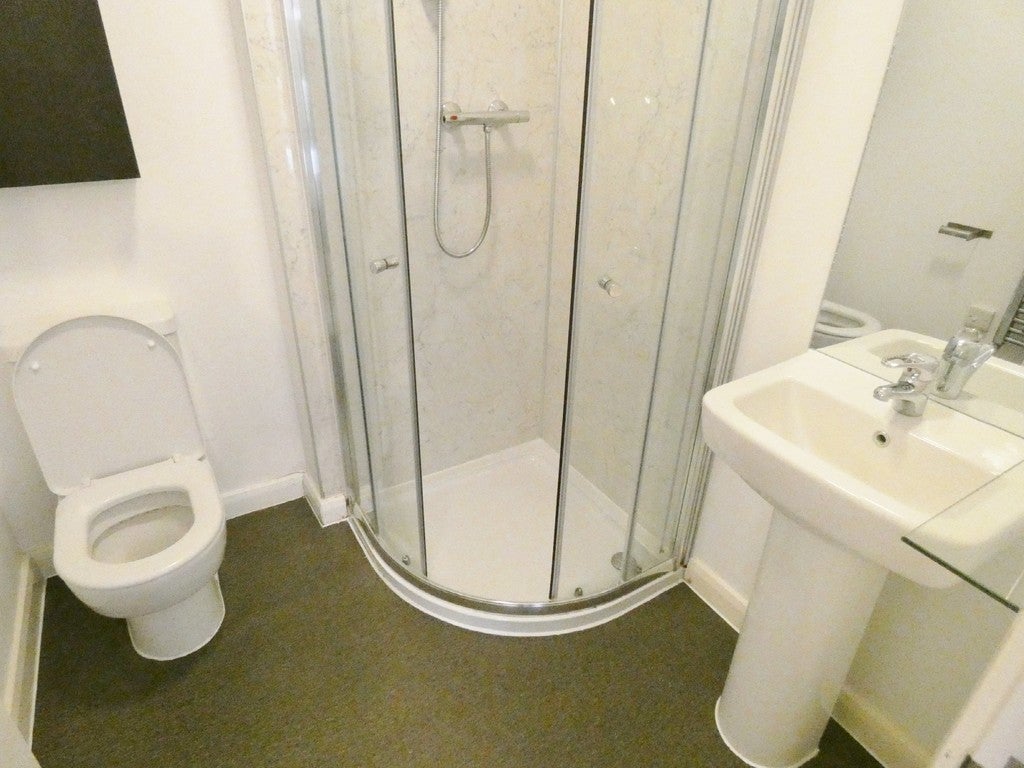 Flat Ribblesdale Place in Preston