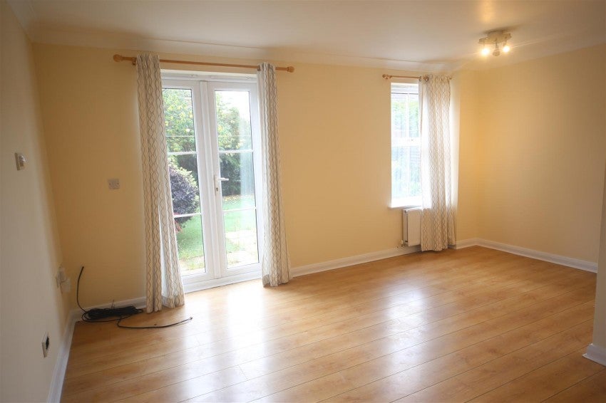 House Walker Crescent in Slough