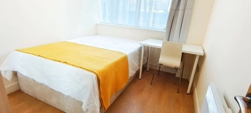 Flat Camberwell Road in Greater London