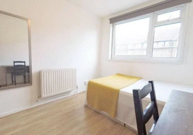 Flat Camberwell Road in Greater London