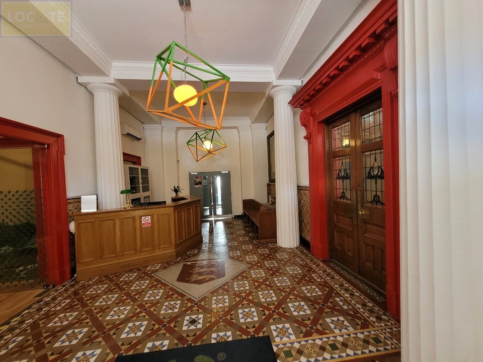Flat Bexley Square in Salford