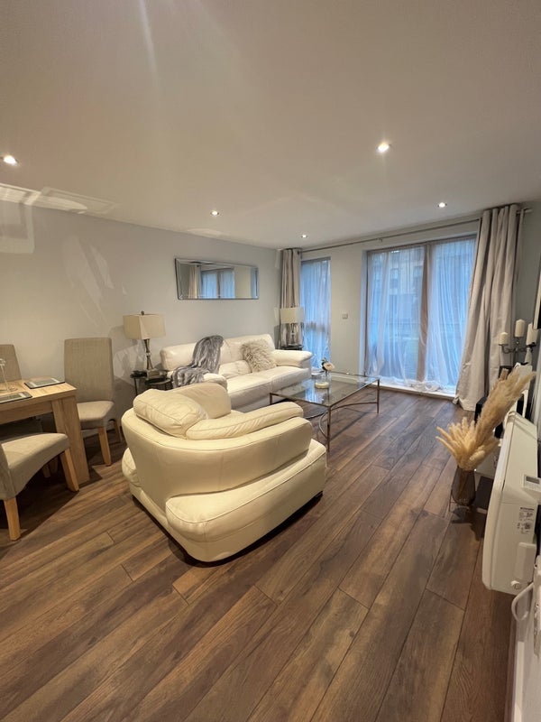 Room Durnsford Road in Greater London