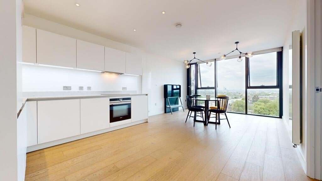 Flat Highgate Hill in Greater London