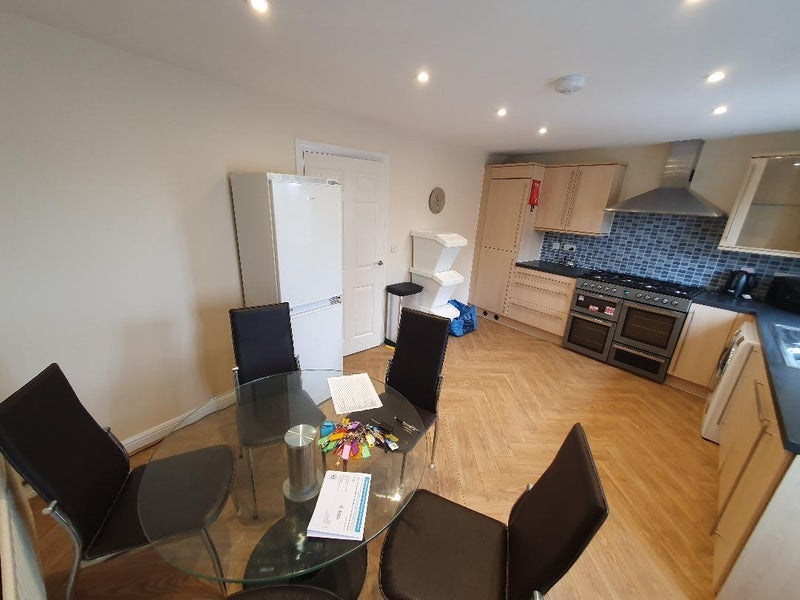 Room Filton Avenue in Bristol