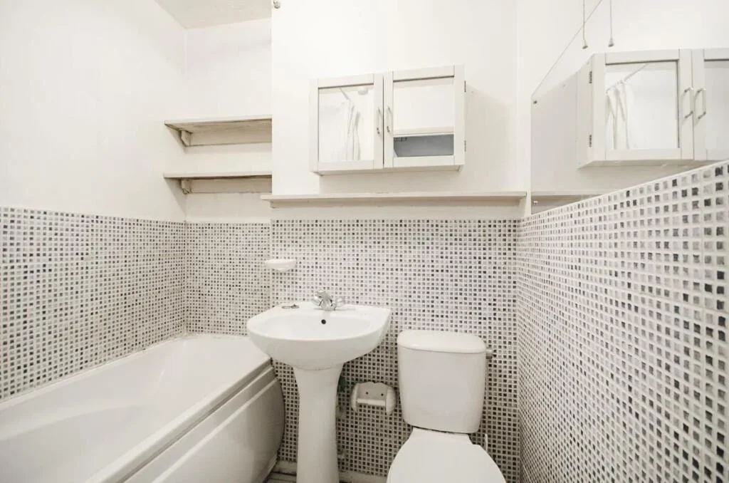 Flat Raven Close in Greater London