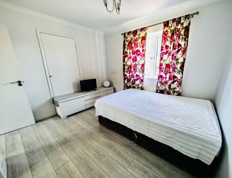 House Congreve Walk in Greater London