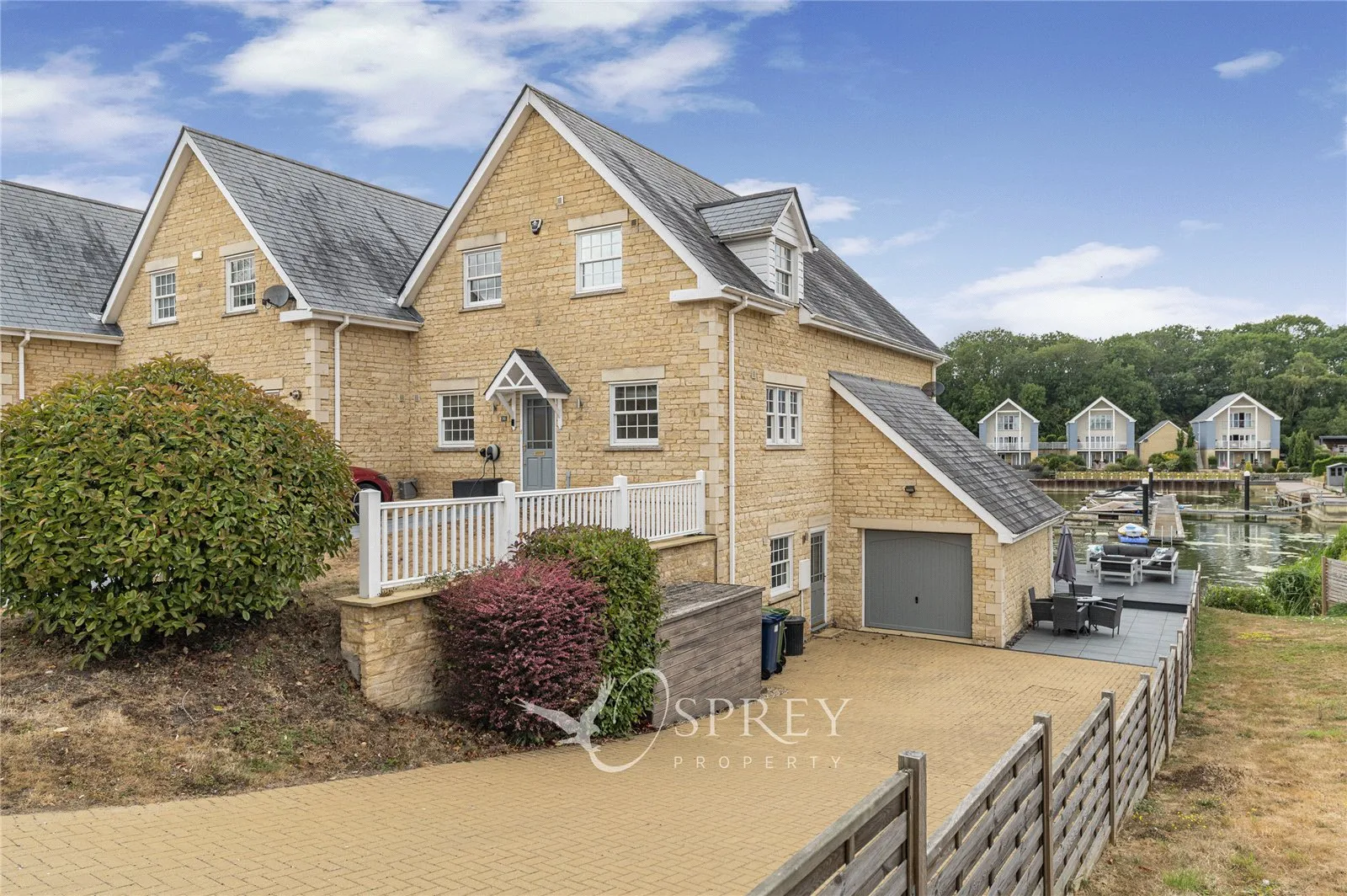 House Waters Edge in Huntingdonshire