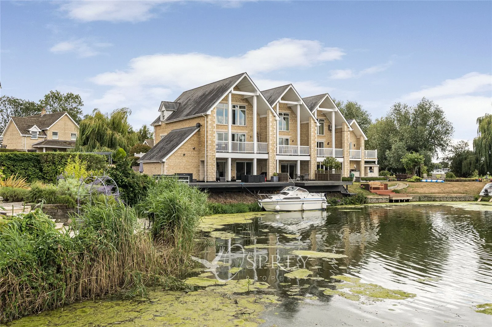 House Waters Edge in Huntingdonshire