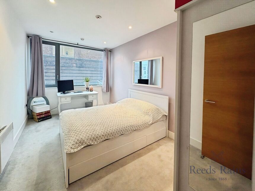 Flat Rumford Place in Liverpool