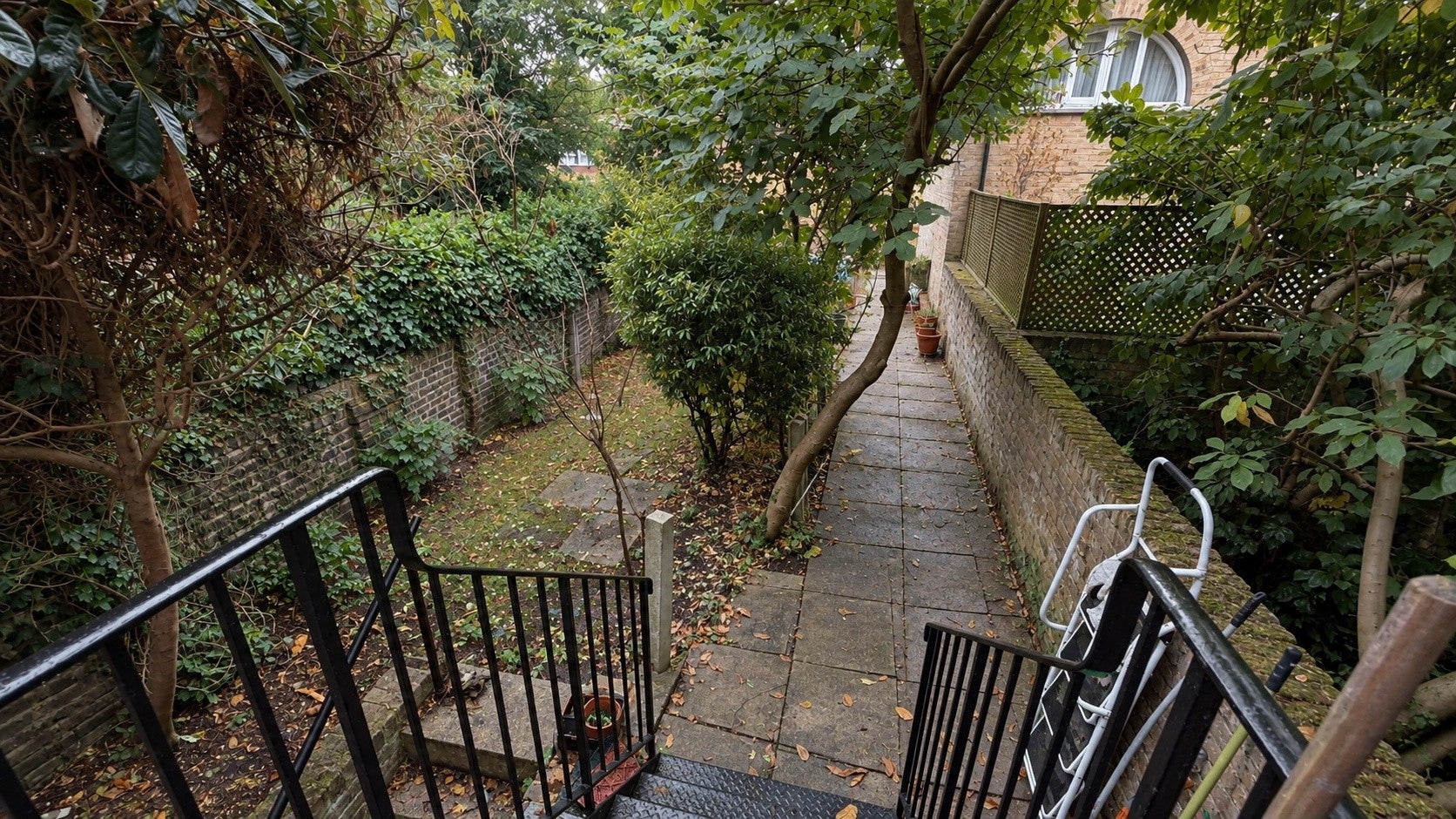 Flat Harecourt Road in Greater London