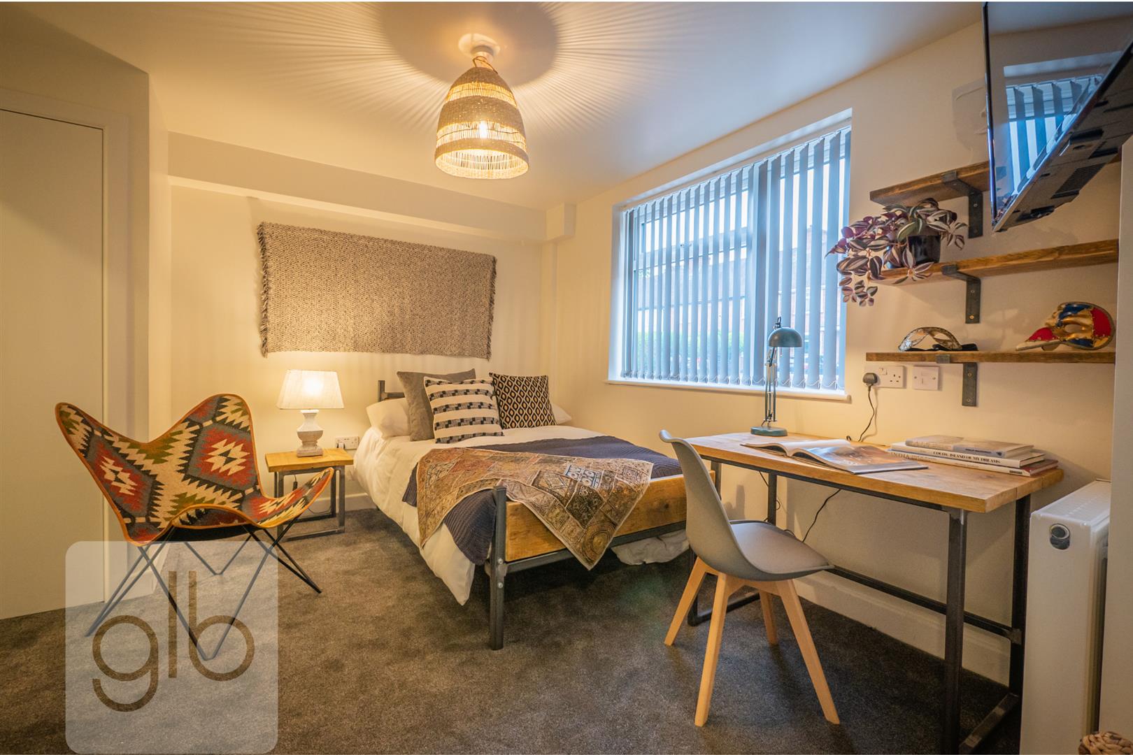 Room Cornwall Road in Coventry