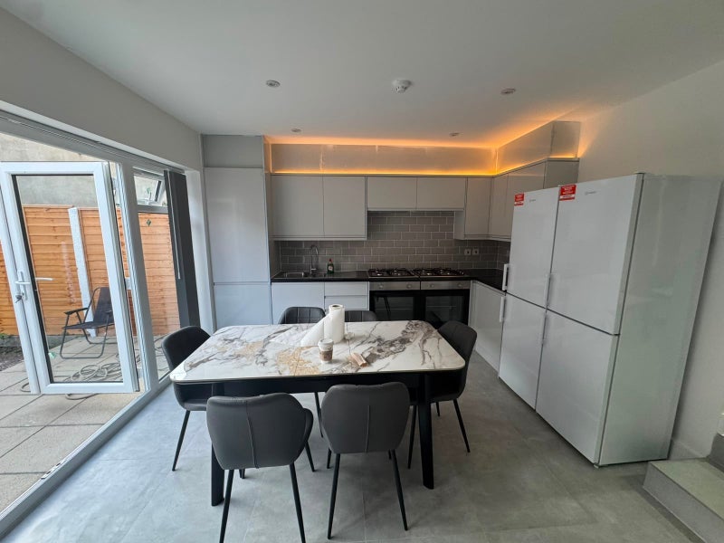 Room Playford Road in Greater London