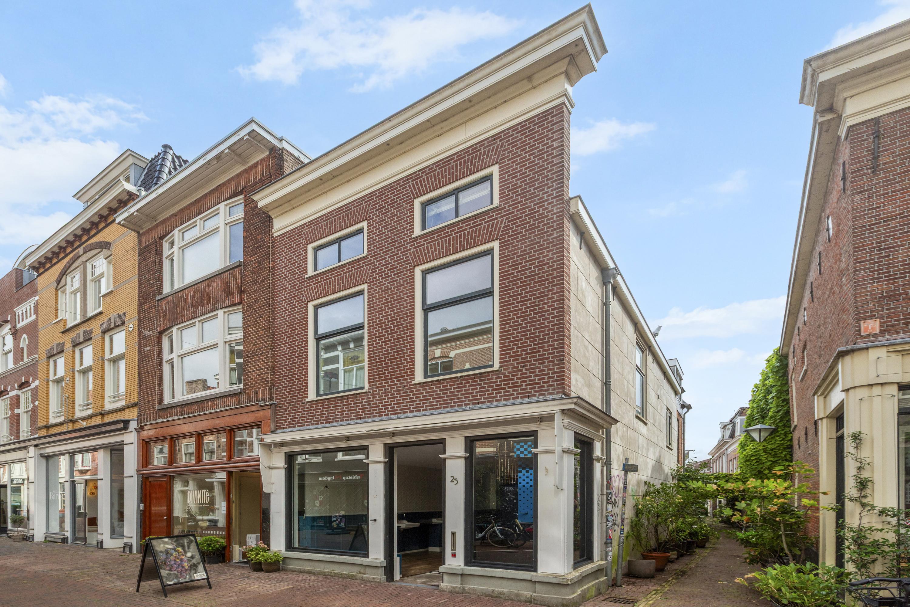 Appartement Helmbrekersteeg 1 A in Haarlem